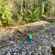 Load image into Gallery viewer, Turquoise Vintage Circle Ring
