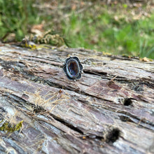 Load image into Gallery viewer, Abalone Vintage Ring

