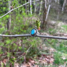 Load image into Gallery viewer, Turquoise Vintage Circle Ring
