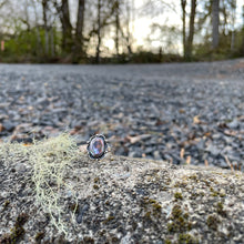 Load image into Gallery viewer, Abalone Vintage Ring
